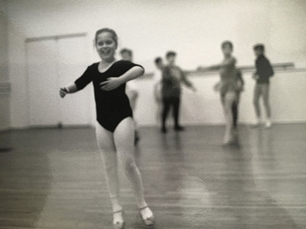 kid-ballerina-smiling