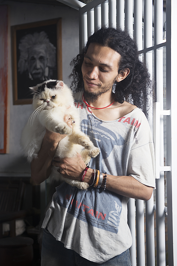 khadir_holds_persian_cat begin a photography project with someone you know