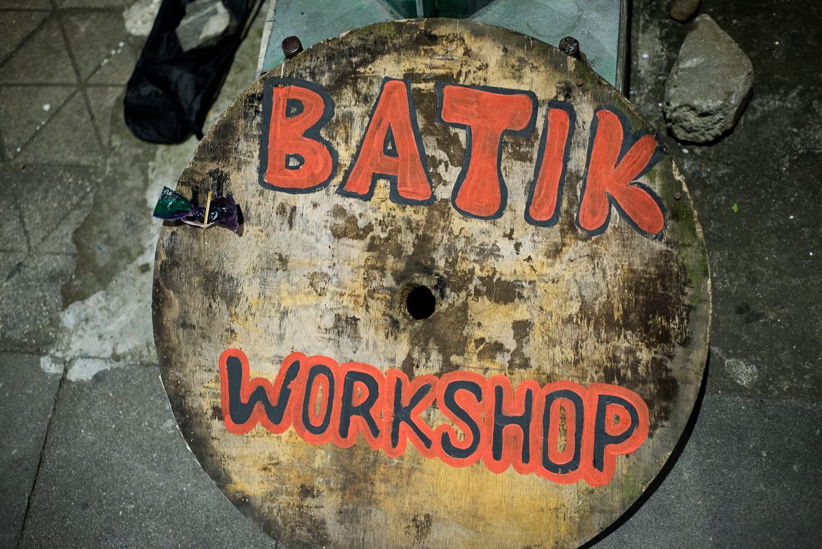 batik workshop sign